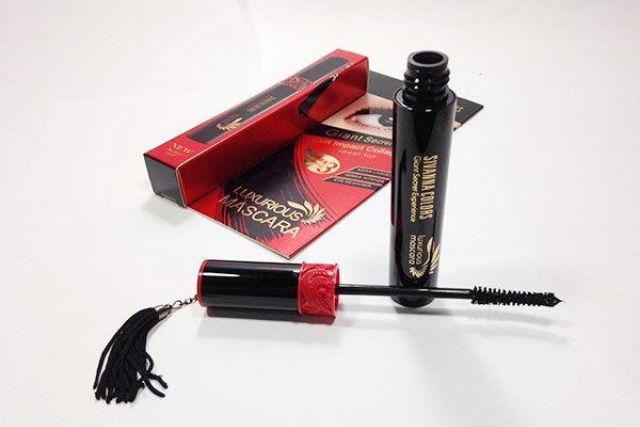 Mascara dài mi không thấm nước Sivanna Colors Luxurious HF897