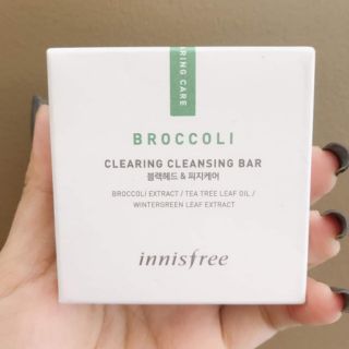 Xà Phòng Loại Bỏ Mụn Đầu Đen Innisfree Broccoli Clearing Cleansing Bar