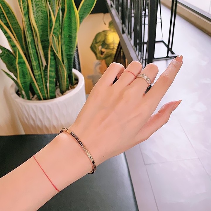 Vòng tay Cuff Cặp Đôi Không Đen Vĩnh Viễn Giá Hủy Diệt