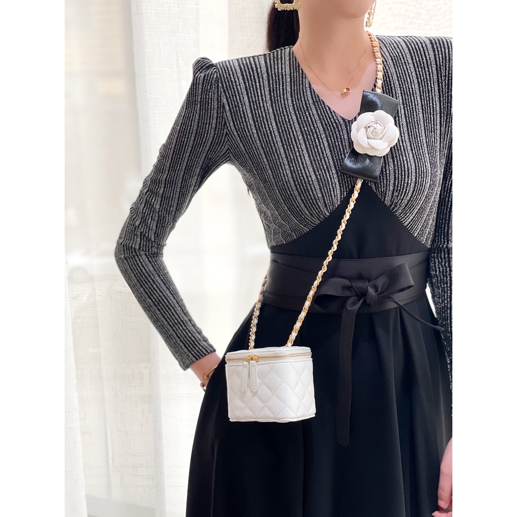 Túi cốp da PU cao cấp túi xách nữ dây xích dính kèm hoa 1999store_official