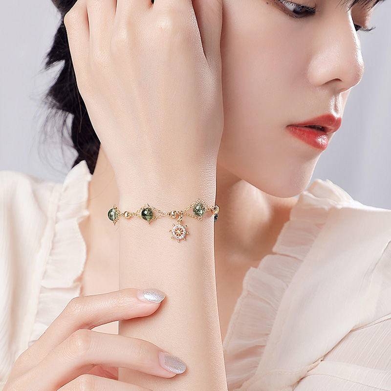 Vòng Đeo Tay Hình Ma Đính Đá Pha Lê Xanh Lá Cao Cấp Thiết Kế Thời Trang Mới 2022 Làm Quà Tặng Cho Bạn Gái