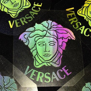 Sticker logo VS decal phản quang 7 màu là ủi ép nhiệt lên áo