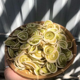 Bánh tai heo lá dứa