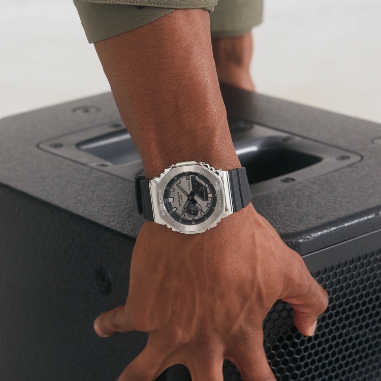 Đồng hồ nam Casio G-Shock GM-2100-1A chống va đập, chống nước 200m, hàng chính hãng
