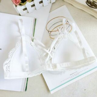 Bralette dây chéo ngực