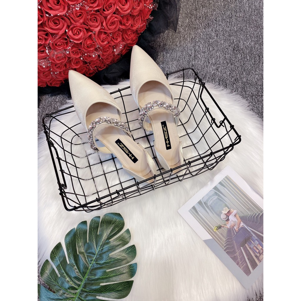 [SIÊU PHẨM MỚI VỀ] GIÀY BÚP BÊ NỮ LỤA BÓNG QUAI NGANG ĐÍNH ĐÁ LỚN SIÊU HOT HIT KÈM ẢNH CHỤP THẬT | BigBuy360 - bigbuy360.vn