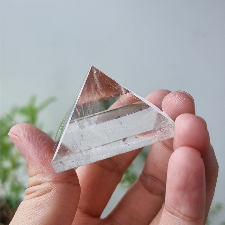 Kim tự tháp đá thach anh Trắng (Clear Quartz) làm Grid, thanh tẩy trong Tarot, Reiki, thiền định, phong thủy