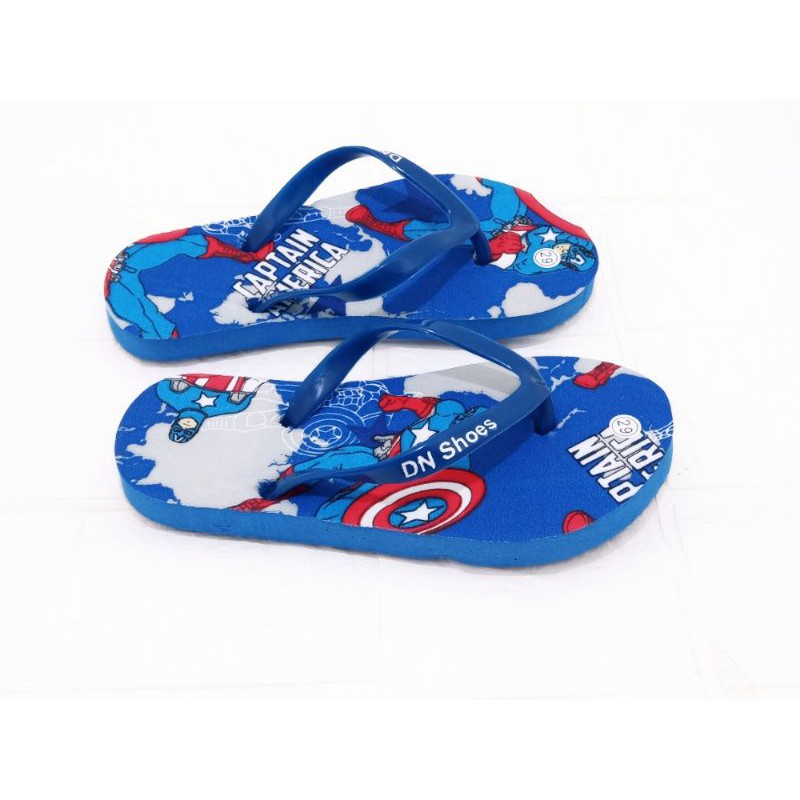 Giày Sandal Đế Bằng Họa Tiết Captain America Thiết Kế Mới Năng Động Thời Trang