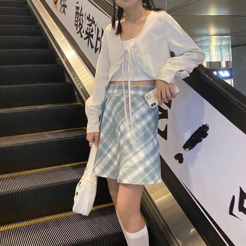 Áo khoác croptop nữ cardigan trơn tay dài cột dây màu trắng GUU