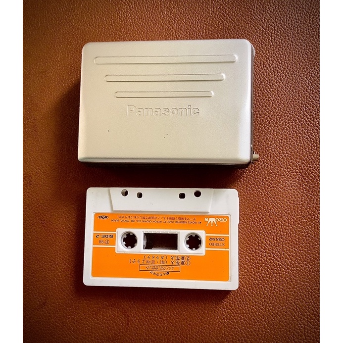 Máy cassette Panasonic RQ-SQ09V còn mới bằng nhôm