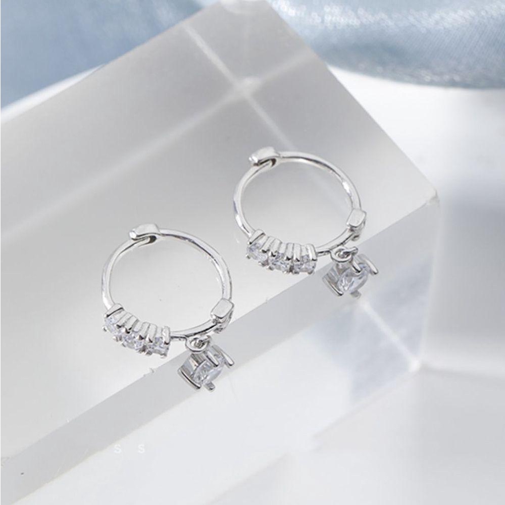 Khuyên Tai Hình Tròn Phong Cách Hàn Quốc Dễ Thương Sáng Tạo Dành Cho Nữ