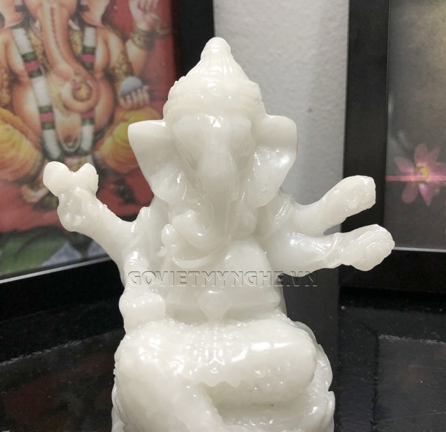 Tượng Đá Thần Voi Ganesha - Đá Trắng Non Nước - Cao 10cm