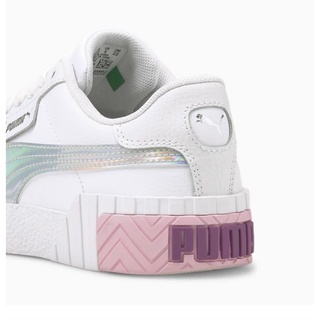 giày sneaker