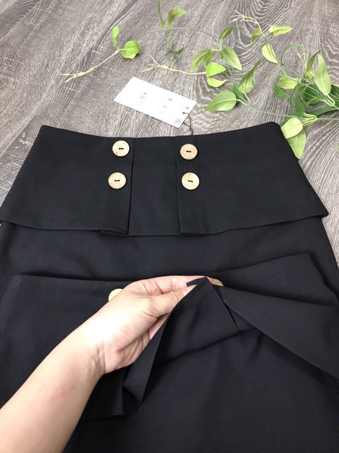 Chân váy bút chì họa tiết  bèo trước kèm 4 khuy gỗ | BigBuy360 - bigbuy360.vn