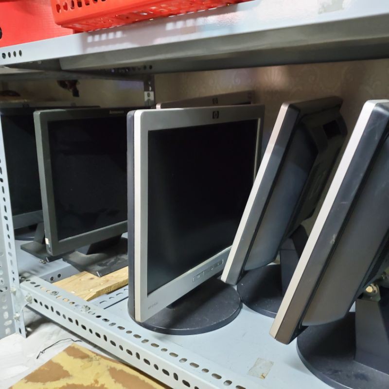 Màn hình máy tính LCD 15 inch sáng đẹp | BigBuy360 - bigbuy360.vn