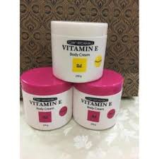 Kem Dưỡng Da Vitamin E Body Cream Màu Hồng 250g Hiệu Carebeau Thái Lan