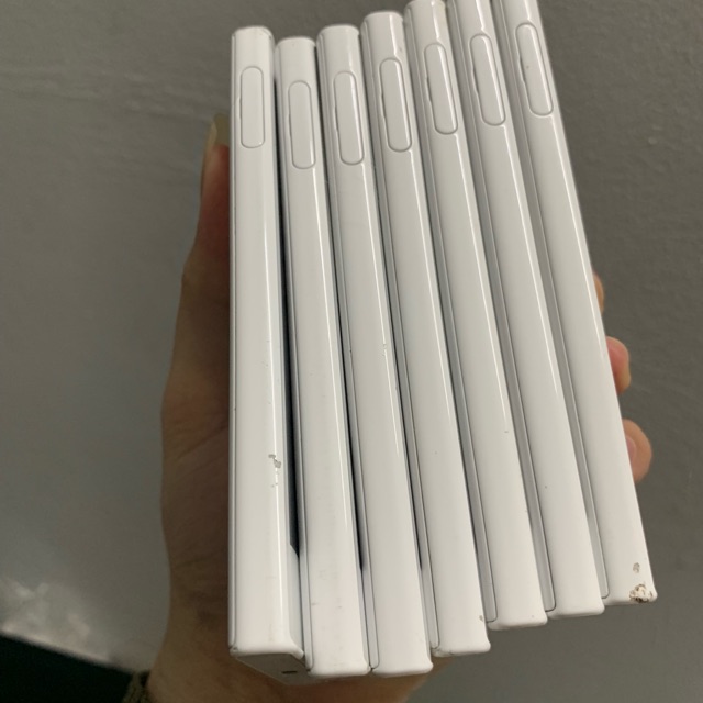 Điện Thoại Sony X Compact Zin 100%