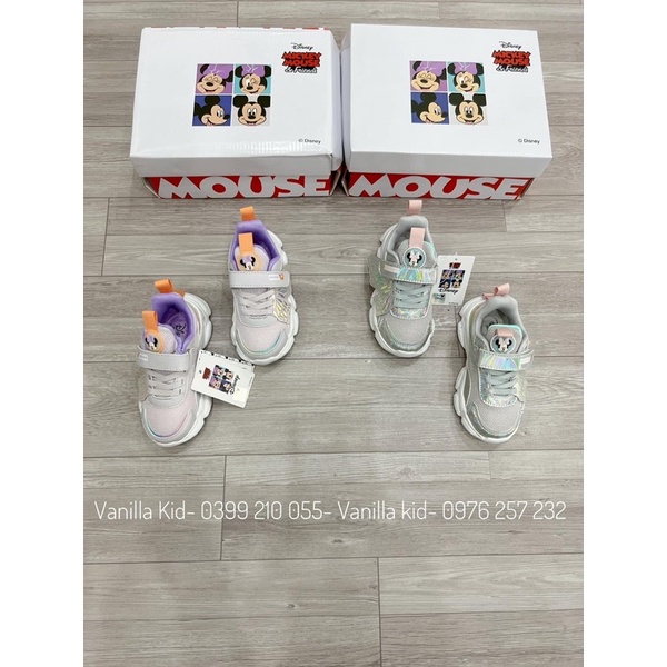 Giày sneaker thơm nhẹ dư xịn