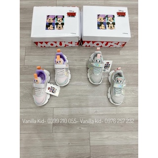 Giày sneaker thơm nhẹ dư xịn