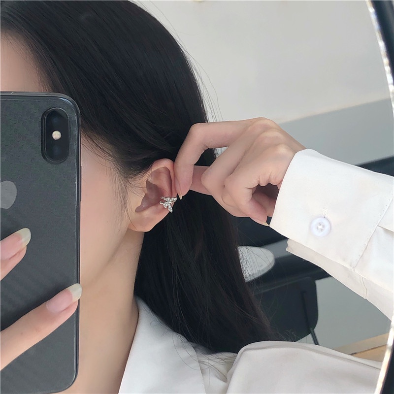 Khuyên kẹp vành tai hình bướm đơn giản thời trang