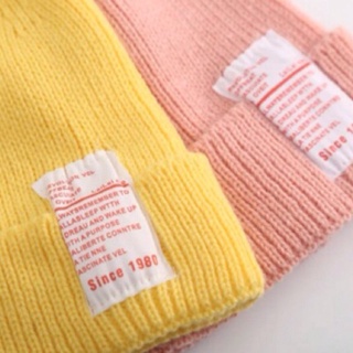 Mũ beanie tag chữ