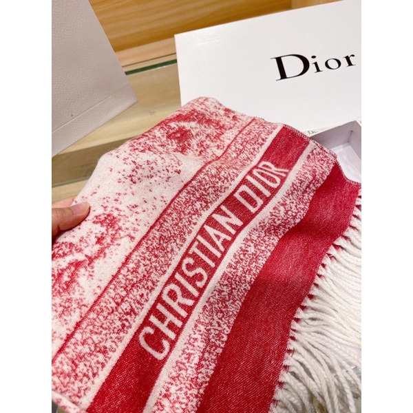 Khăn quàng diỏr 96% từ lông cừu siêu mịn