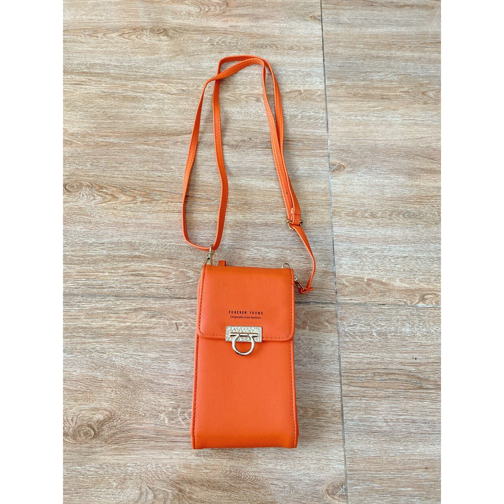 Túi da đeo chéo bỏ điện thoại sang chảnh dáng đứng Rosabell