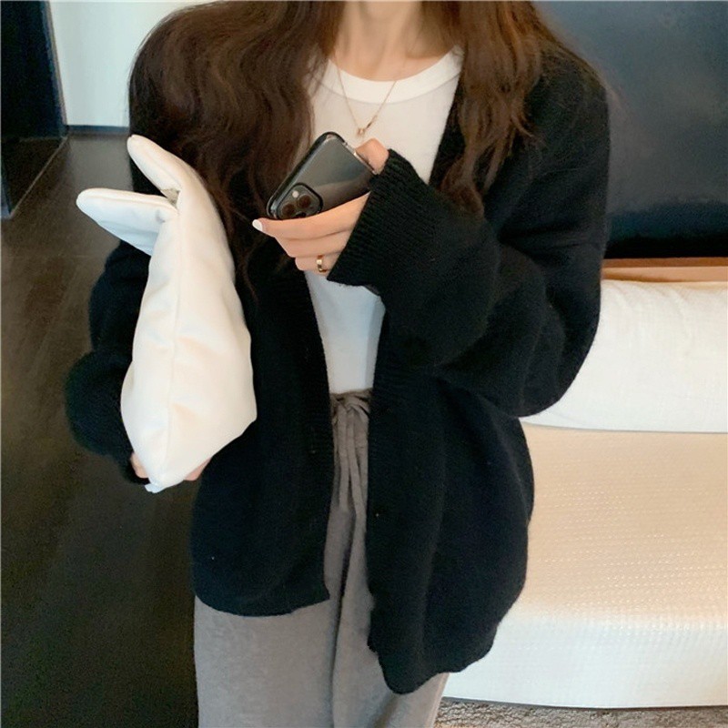 CARDIGAN LEN ĐEN TRƠN PHA NỈ MỀM - ÁO KHOÁC LEN CARDIGAN DÁNG RỘNG MÀU ĐEN HÀN QUỐC NAM NỮ - CADIGAN KHOÁC NỮ | BigBuy360 - bigbuy360.vn