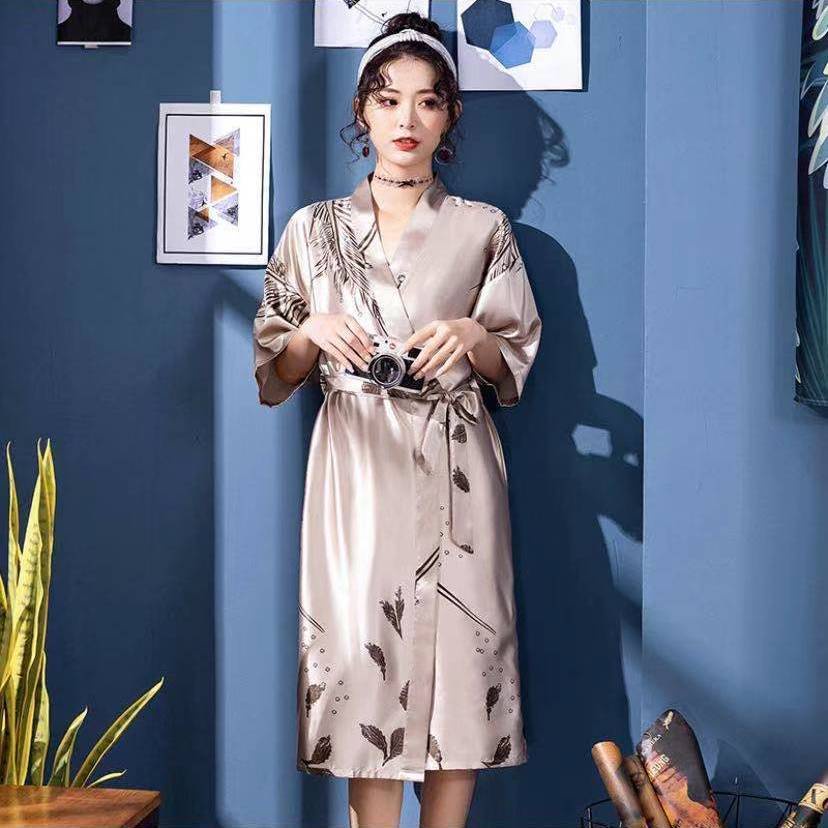 2021Áo choàng ngủ chất lụa dáng dài thời trang xuân thu quyến rũ cho nữ | BigBuy360 - bigbuy360.vn