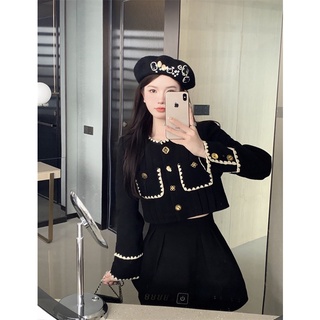 Set áo kẻ viền croptop kèm chân váy