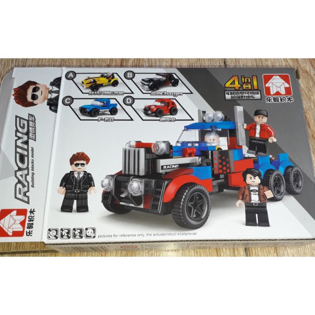 Lắp ráp 1 hộp LegoRacing siêu xe 31007 có nhiều chi tiết bằng nhựa ABS