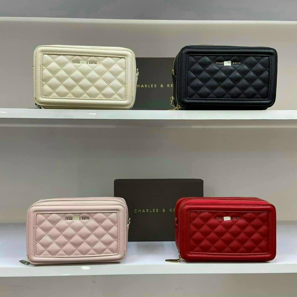 Ví Charles & Keith xuất dư
