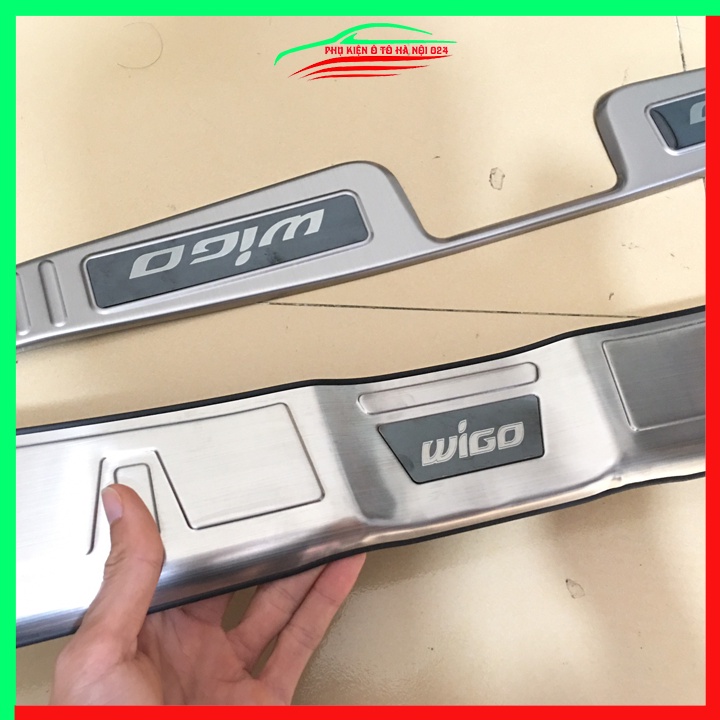 Ốp chống trầy cốp Toyota Wigo 2018-2022 inox sáng bóng