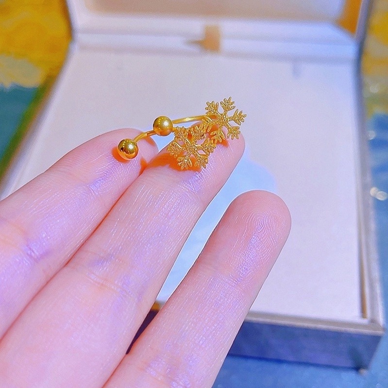 Khuyên tai titan nữ không gỉ hình bông tuyết phun cát lấp lánh mẫu mới nhất 2022