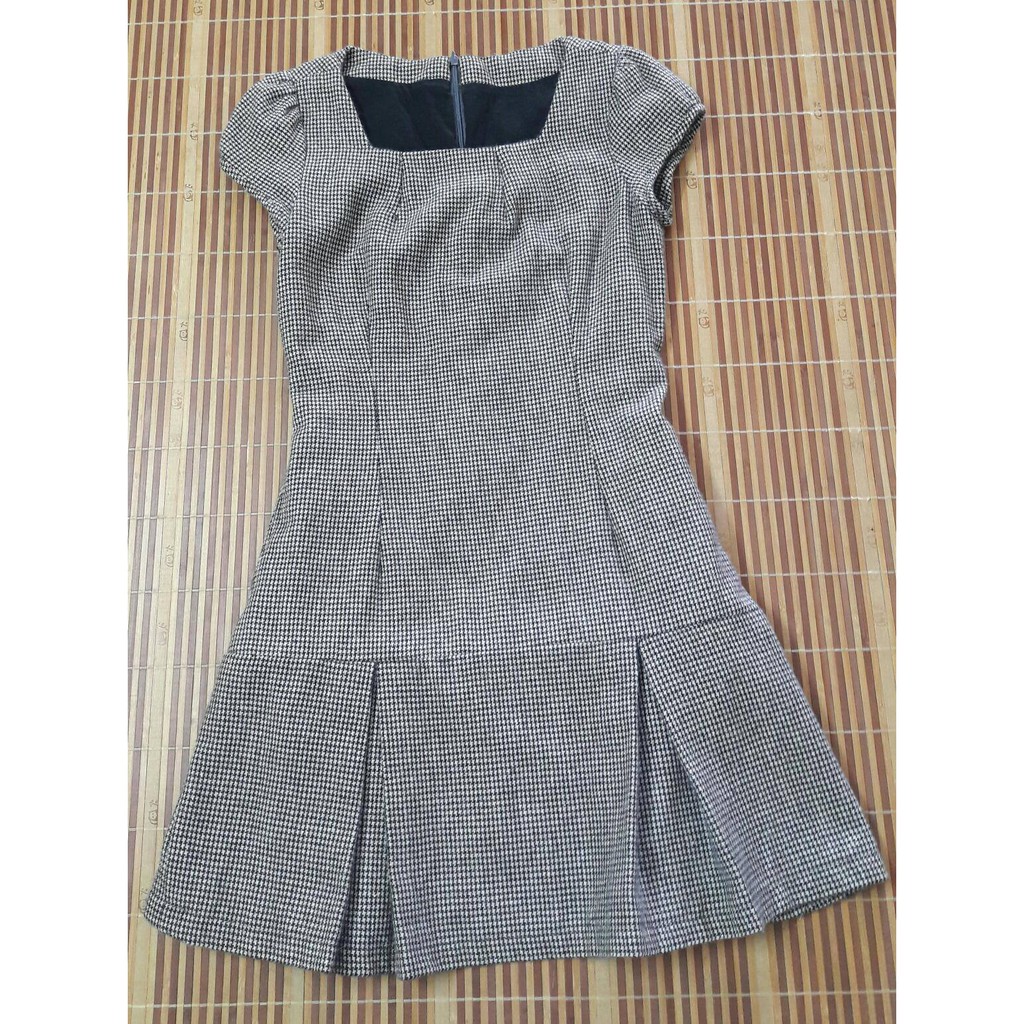 Váy dạ kẻ caro