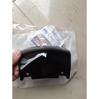 Mặt nạ nhỏ dưới Janus Yamaha - Đen