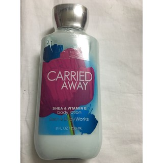 Sữa tắm Bath And Body Works Carried Away