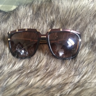 Kính mắt gucci