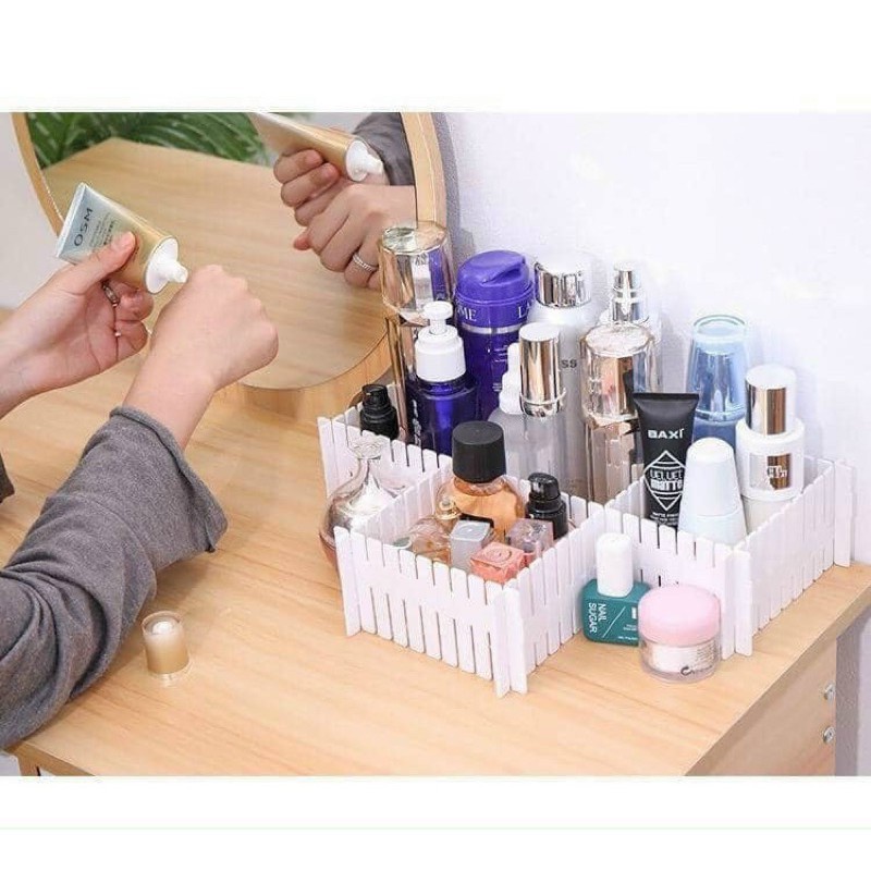 Set 4 thanh nhựa chia ngăn tủ dài 31cm đựng mỹ phẩm, vớ , đồ lót đa năng tiện dụng