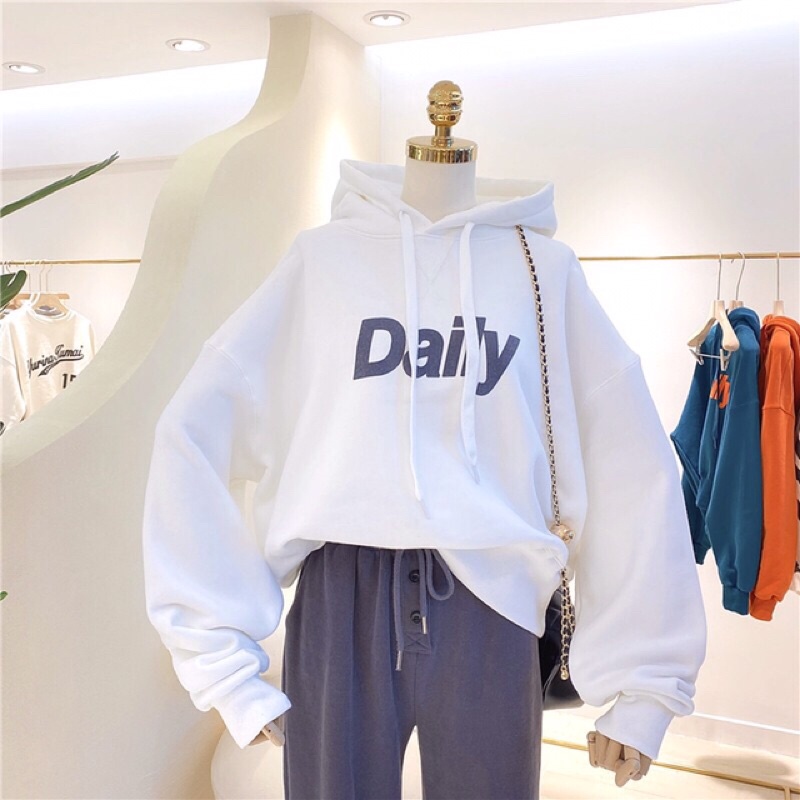 Áo hoddie dáng dài form rộng in chữ daily thời trang