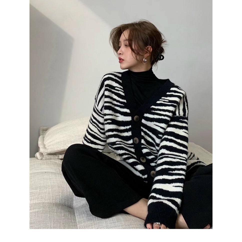 Áo len cardigan nữ, áo len form rộng nữ hàn quốc chất len mềm mịn phong cách trẻ trung mẫu mới thu đông 2021 | BigBuy360 - bigbuy360.vn