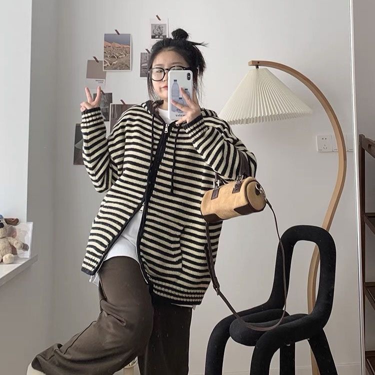 Áo Khoác Len Cardigan Có Nón Tay Dài Dáng Rộng Họa Tiết Kẻ Sọc Màu Tương Phản Thời Trang Xuân Đông Hàng Mới Dành Cho Bạn Nữ