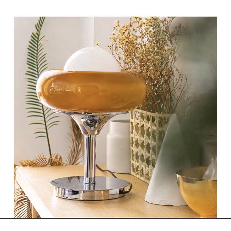 Đèn ngủ để bàn Egg lamp phong cách vintage cổ điển