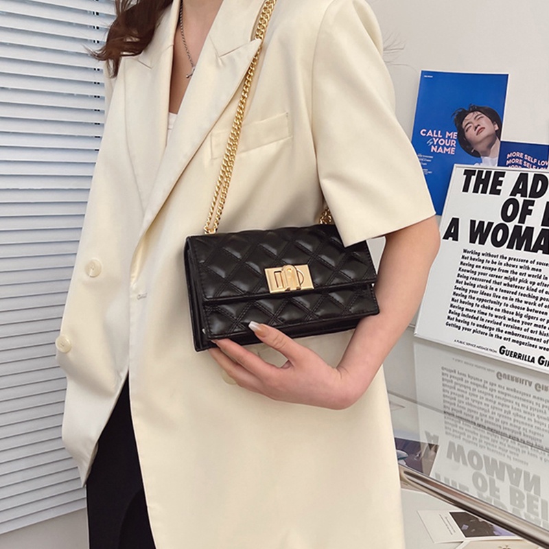 Túi đeo chéo IELGY kẻ hình thoi có khoá cài dây mắt xích phong cách Hàn Quốc cho nữ