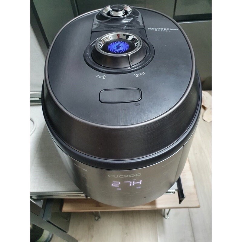 Nồi Cơm Điện Cao Tần Áp Suất Kép Cuckoo CRP-KHTS1060FD 1,8L