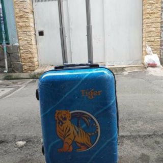 Vali tiger du lịch