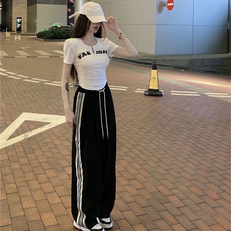 COZOKC COZOK Set áo thun ngắn tay cổ chữ v + quần dài COZOK lưng thun dây rút thời trang cho nữ