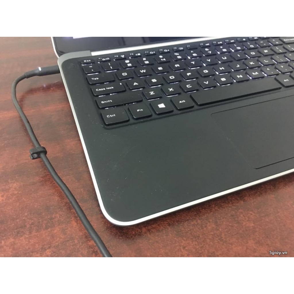 Dell XPS L322X (Core Ivy I5 3337U- RAM 4GB - SSD 256GB) đẹp leng keng, giá sinh viên! | BigBuy360 - bigbuy360.vn