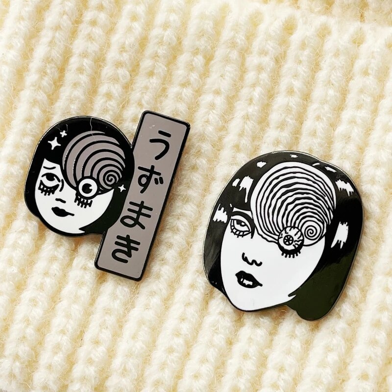 [10 MẪU] Pin cài áo manga kinh dị Tomie Uzumaki Vòng xoắn ốc Souichi Tsujii Slug Girl tác giả Junji Ito -  GC443