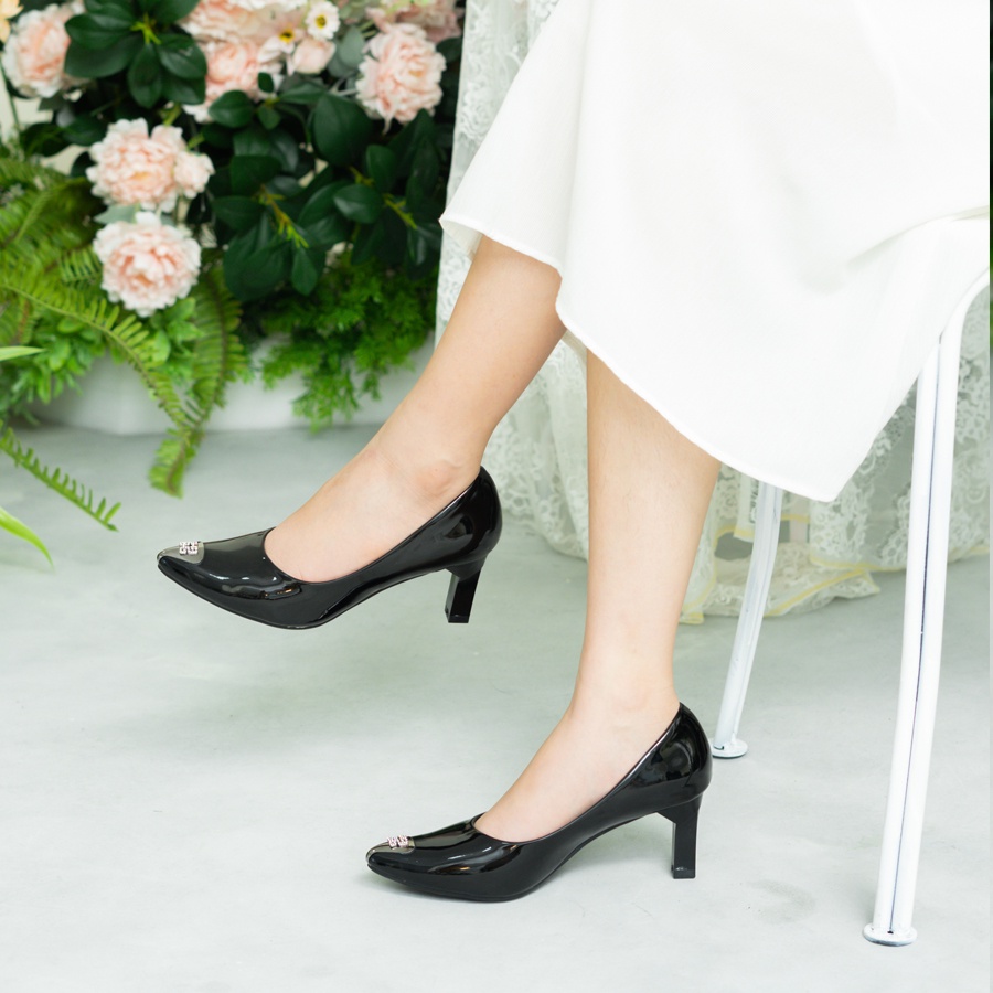 GIÀY CAO GÓT MŨI THẬP JICO MÀU ĐEN CAO 5 PHÂN -